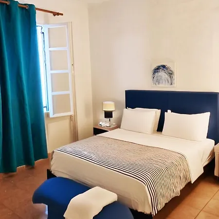 Special Rate Due To Pre Renovation! Bohemian Island House Pool And Beach