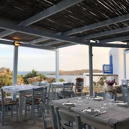 Special Rate Due To Pre Renovation! Bohemian Island House Pool And Beach Guest house *