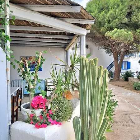 Guest house Special Rate Due To Pre Renovation! Bohemian Island House Pool And Beach Mykonos Town