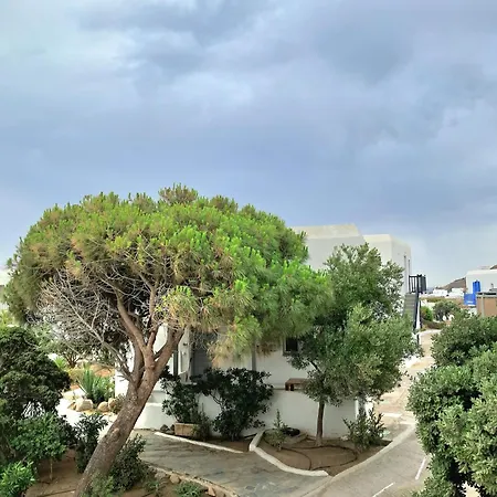 Guest house Special Rate Due To Pre Renovation! Bohemian Island House Pool And Beach *